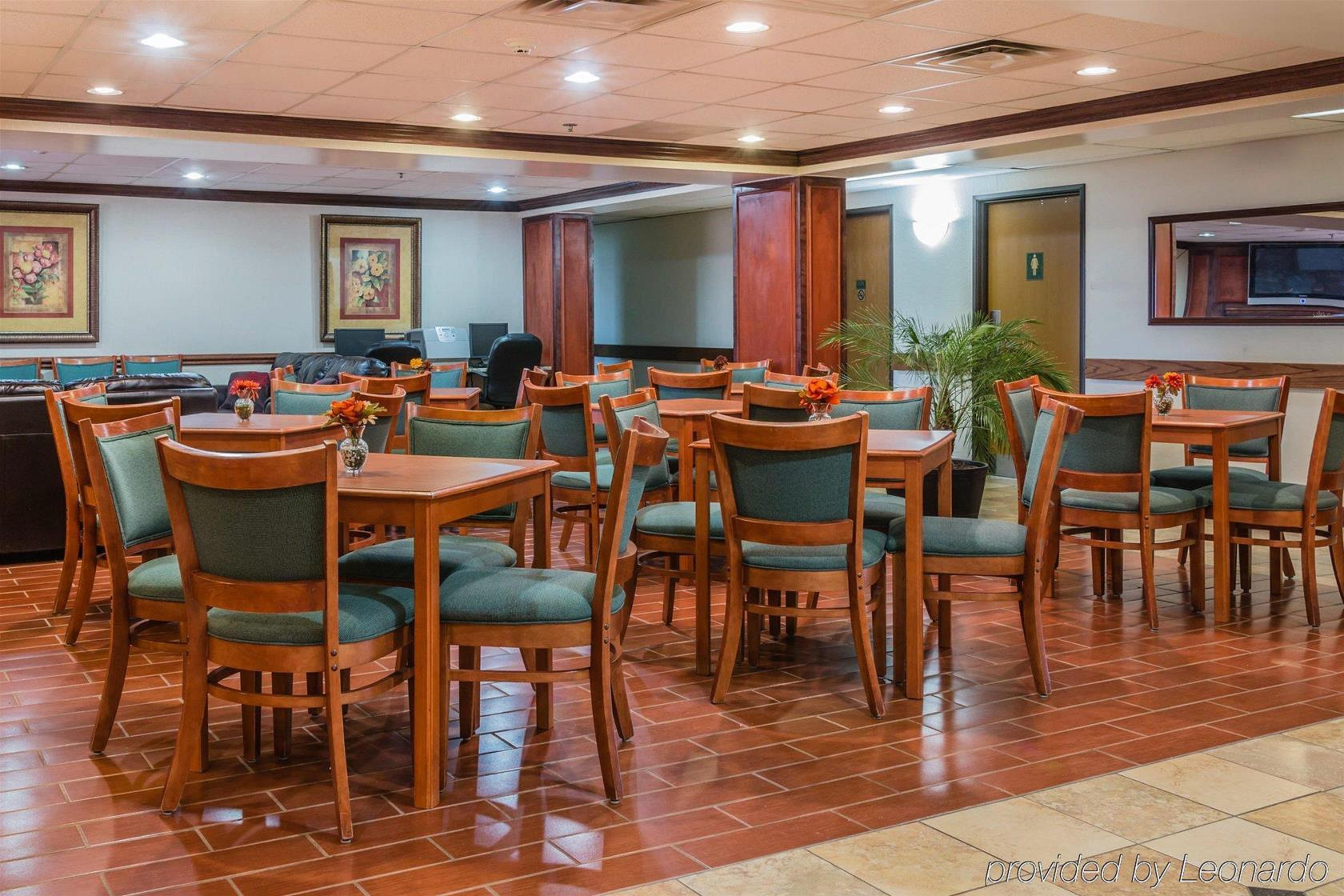 Quality Inn & Suites Detroit Metro Airport Romulus Εξωτερικό φωτογραφία