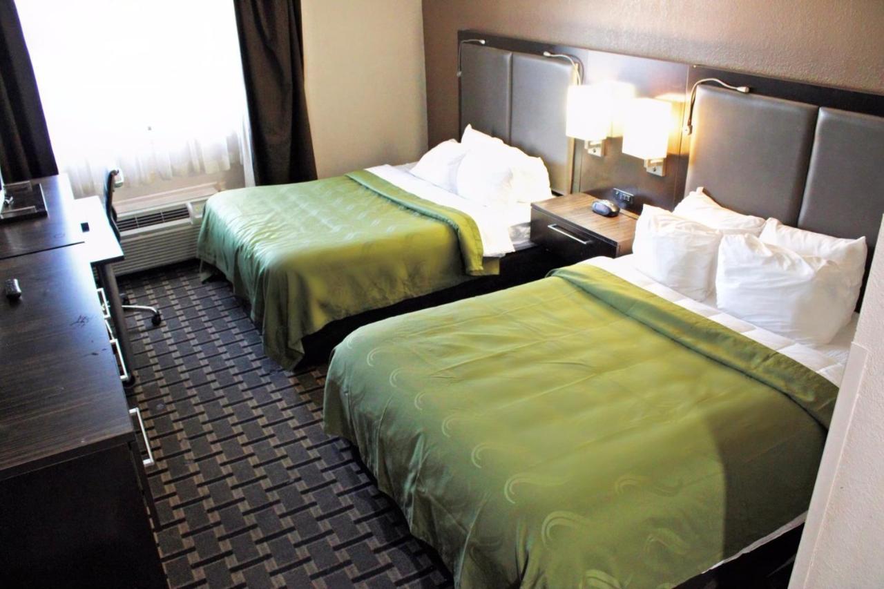 Quality Inn & Suites Detroit Metro Airport Romulus Εξωτερικό φωτογραφία