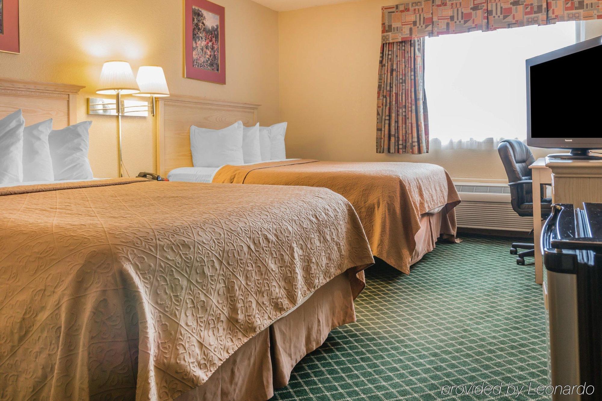 Quality Inn & Suites Detroit Metro Airport Romulus Εξωτερικό φωτογραφία